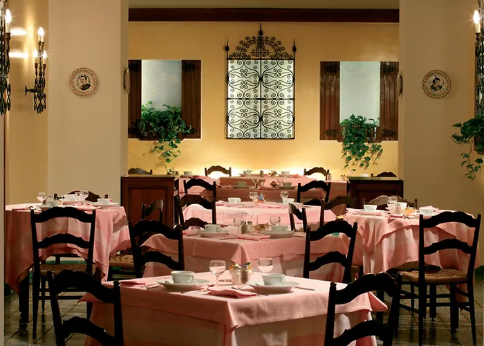 Bettoja Massimo D'azeglio Otel 4*